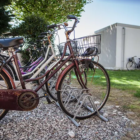 לינה וארוחת בוקר Il Giardino Di Rebecca 4*