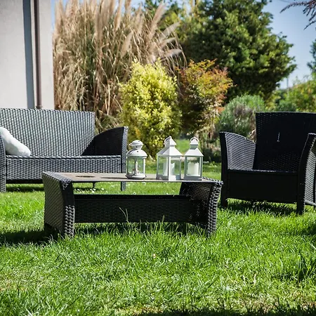 Bed & Breakfast Il Giardino Di Rebecca Ferrara
