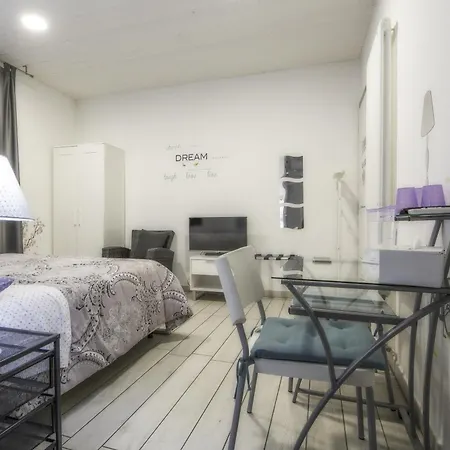 Nocleg ze śniadaniem Il Giardino Di Rebecca Ferrara