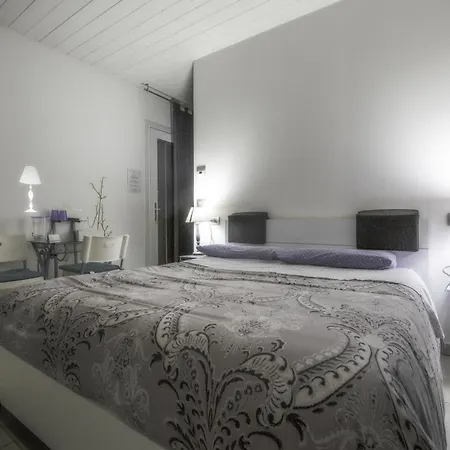 Il Giardino Di Rebecca Bed & Breakfast 4*